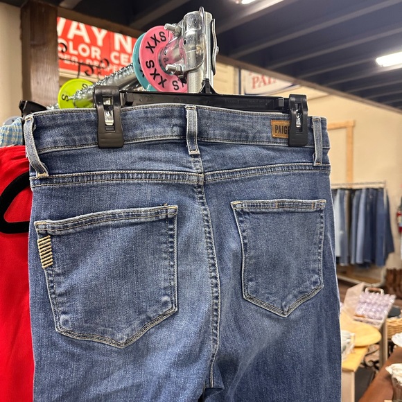 Paige jeans bell canyon high rise flared with light distressing size 27 - Picture 6 of 7